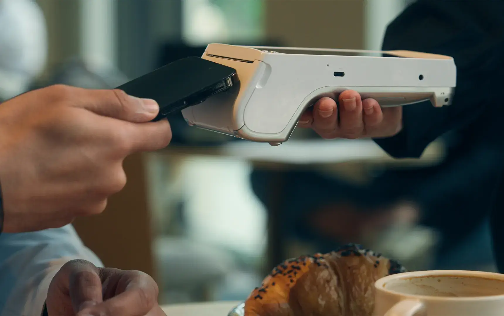 Mobile POS Terminals: The Future of Restaurant Operations